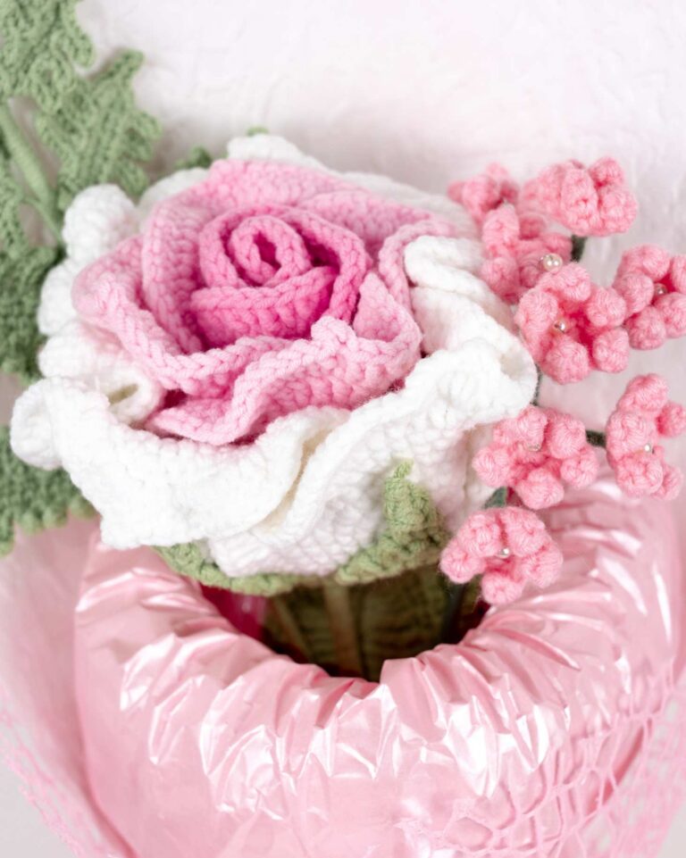 Handmade Crochet Large Pink Thai Rose Bouquet Knot Knot Bloom