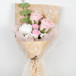 Beautiful Handmade Crochet Pink Rose Bouquet Valentine's Day Graduation Gift Knitted Craft