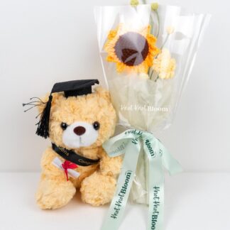 Cute Graduation Bear + Crochet Flower Set / Graduation Gift / Teacher's Gift / Thank You Gift